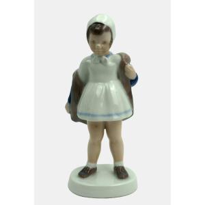 Bing & Grondahl Figurine By Claire Weiss (1906-1997), Young Girl In A Jacket