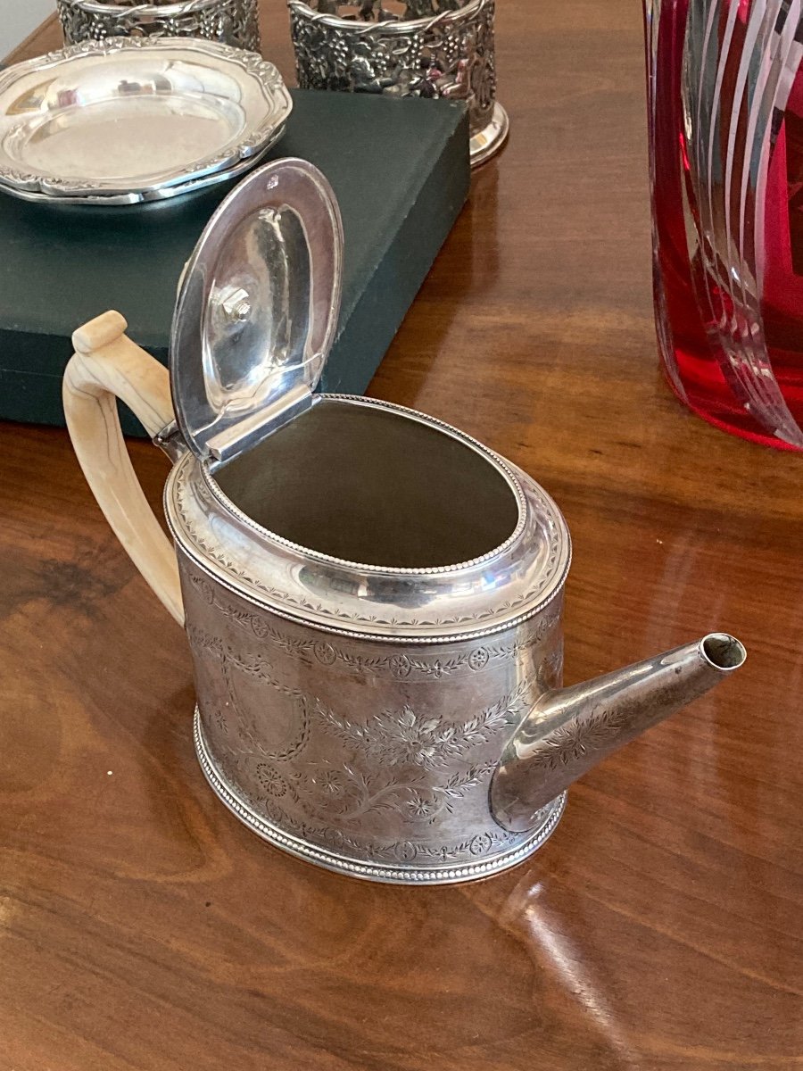 18th Century English Sterling Silver Teapot -photo-4