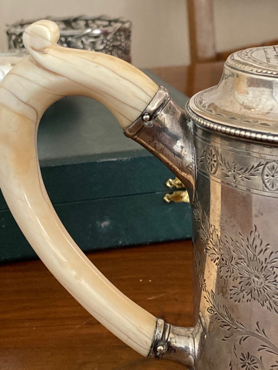 18th Century English Sterling Silver Teapot -photo-5