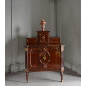 18th Century Mahogany Commode 