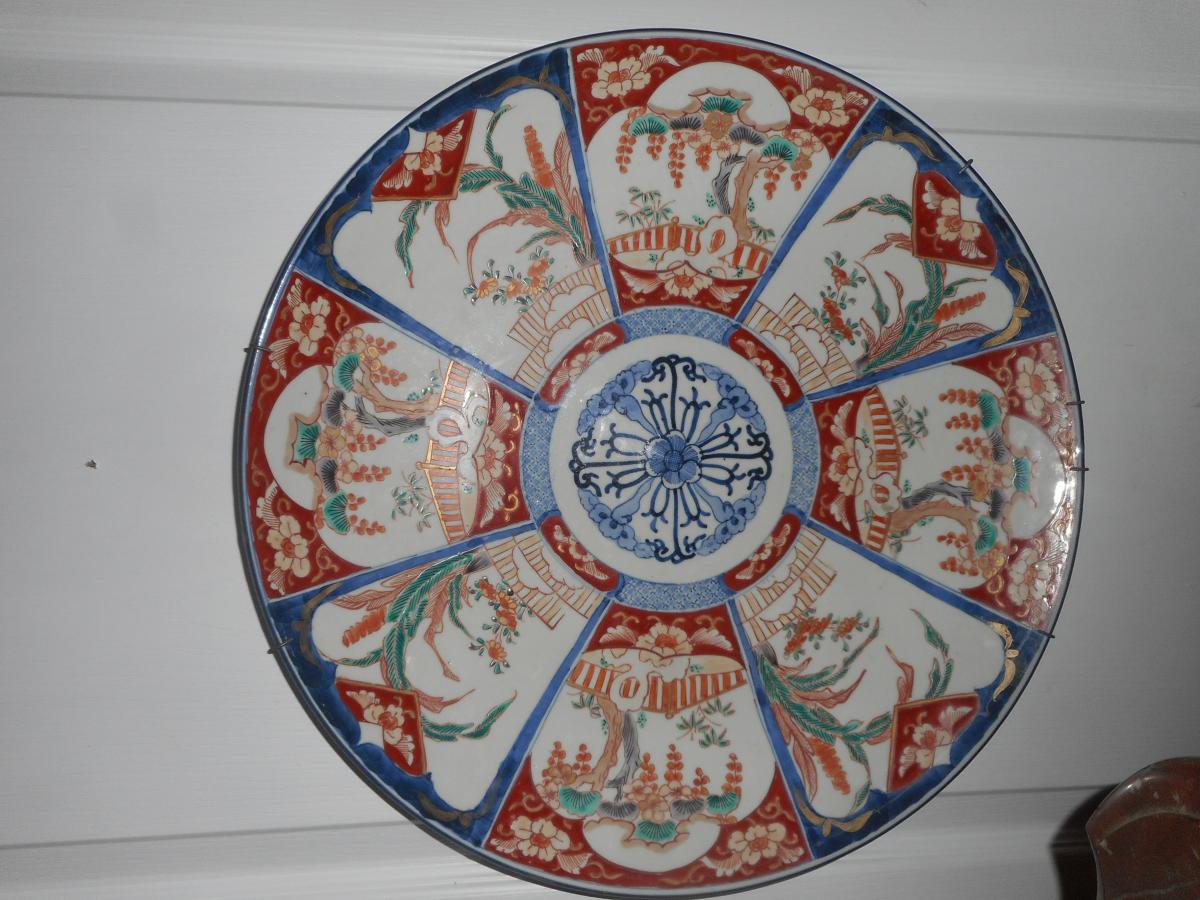 Very Large Flat Imari Time End Of The Nineteenth Century