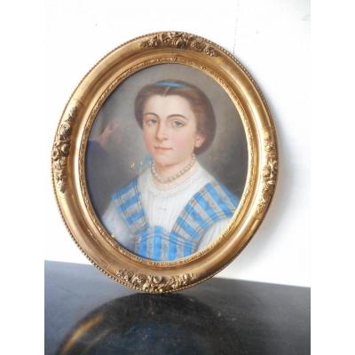 Portrait jeune femme pastel époque XIXème