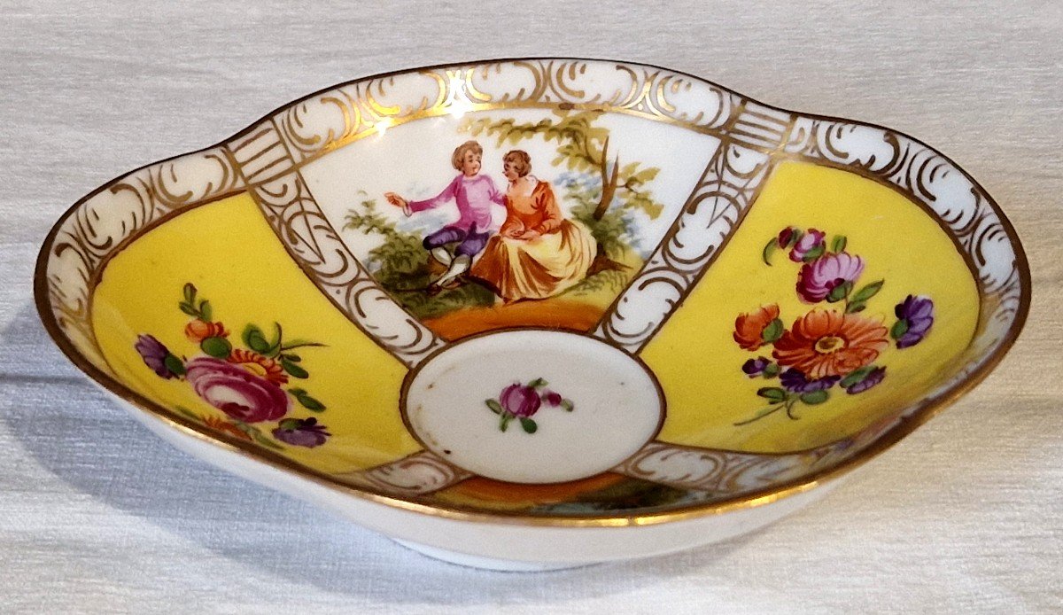 Meissen Porcelain Saucer -photo-1