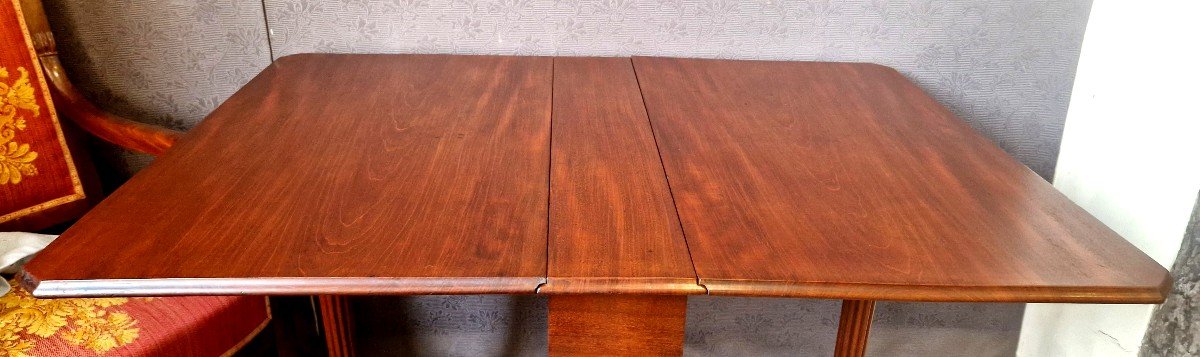 Gateleg Mahogany Table-photo-2