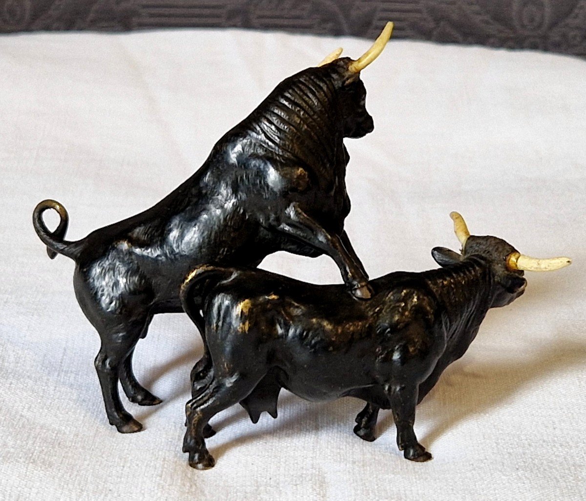 Bulls - The Rut -vienna Bronze-photo-3