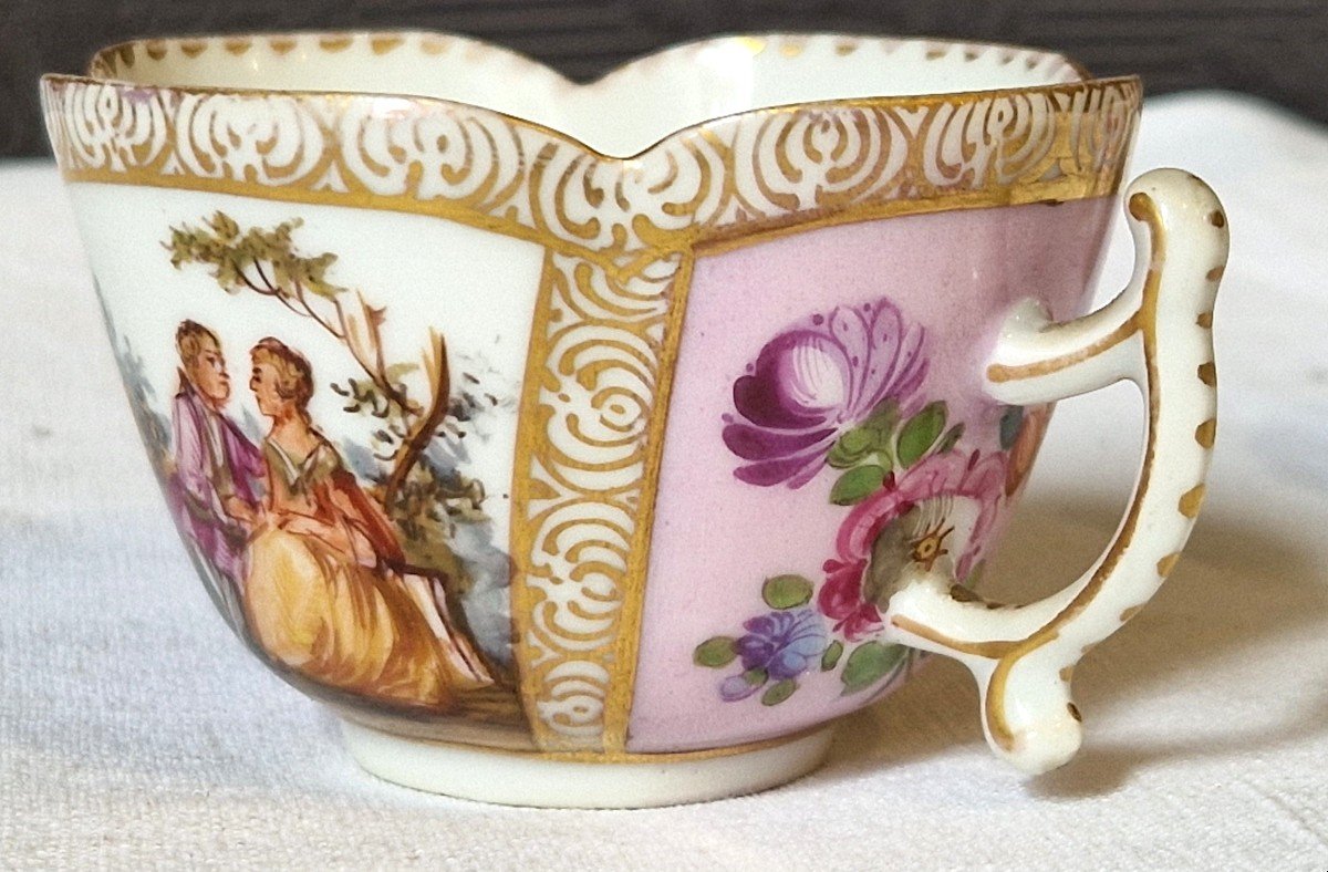 Paire De Tasses Et Sous tasses En Porcelaine De Saxe Dresden-photo-4