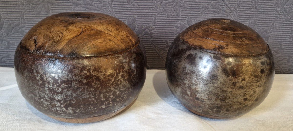 Pair Of 19th Century Fort Balls-photo-2