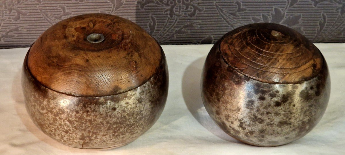 Pair Of 19th Century Fort Balls-photo-7