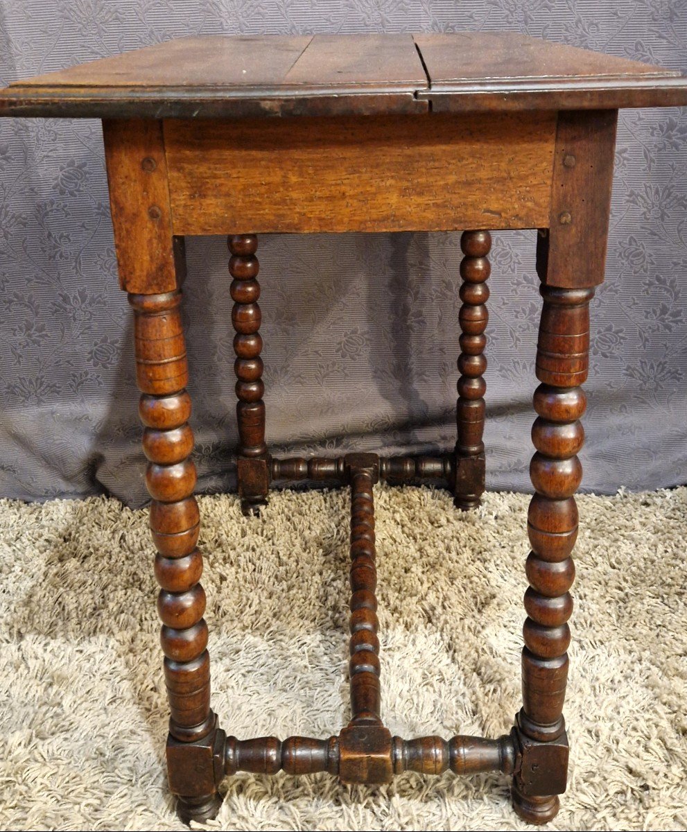 Small Louis XIII Walnut Table-photo-3