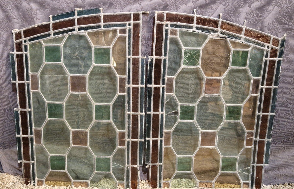 Pair Of Stained Glass Windows To Be Restored-photo-2