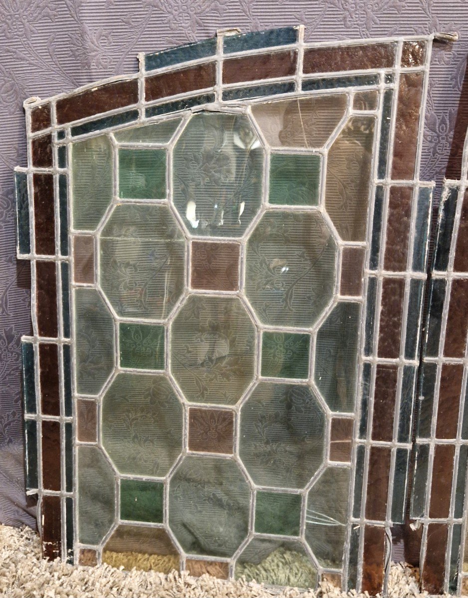 Pair Of Stained Glass Windows To Be Restored-photo-3