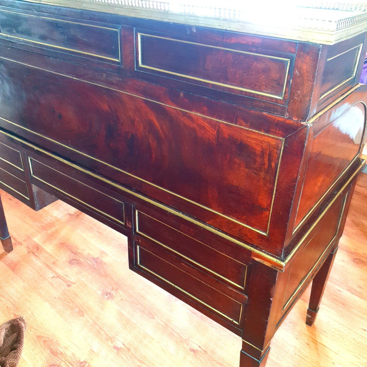 Important Mahogany And Mahogany Veneer Cylinder Desk, Opening, Circa 1790-photo-2