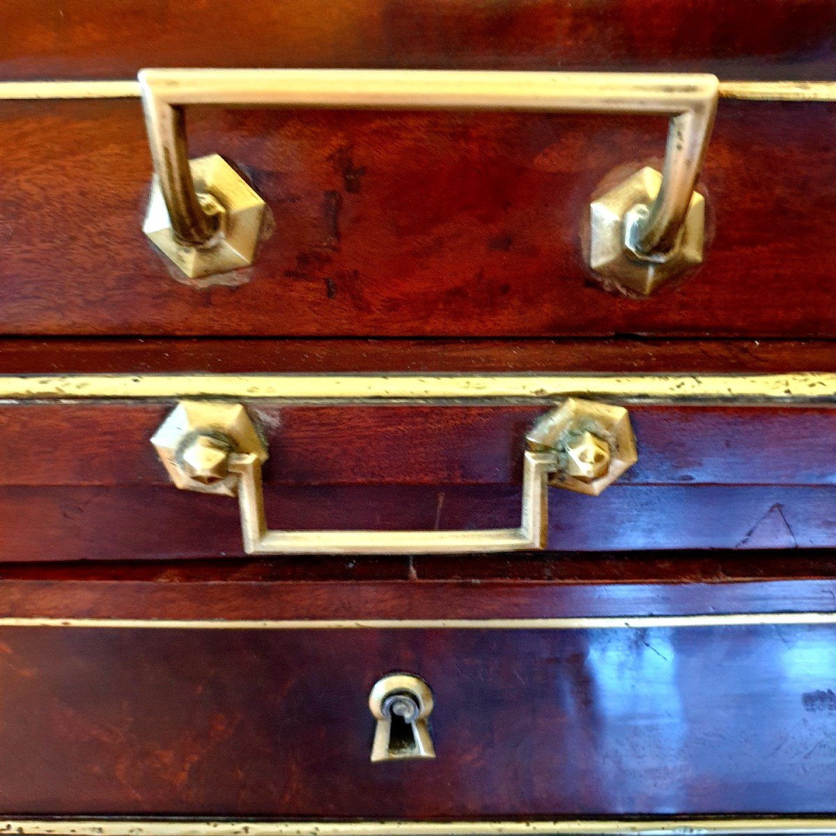 Important Mahogany And Mahogany Veneer Cylinder Desk, Opening, Circa 1790-photo-4