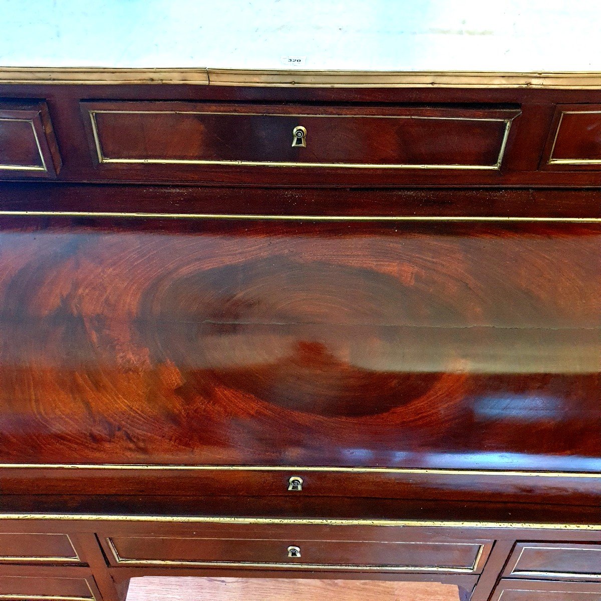 Important Mahogany And Mahogany Veneer Cylinder Desk, Opening, Circa 1790-photo-1