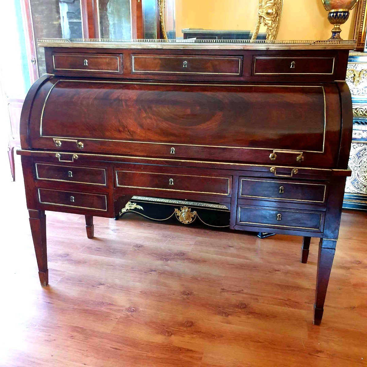 Important Mahogany And Mahogany Veneer Cylinder Desk, Opening, Circa 1790