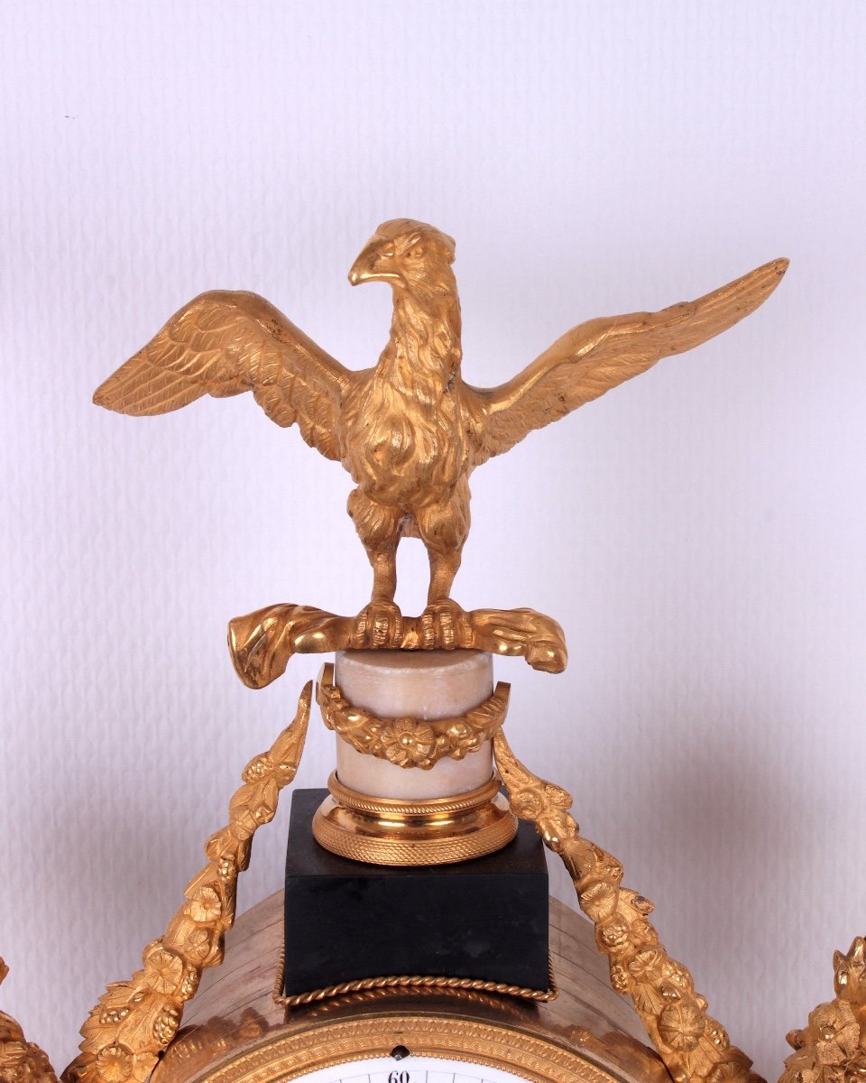 A Withe Marble And Ormolu Louis Louis XVI Eagle Pendulum-photo-2