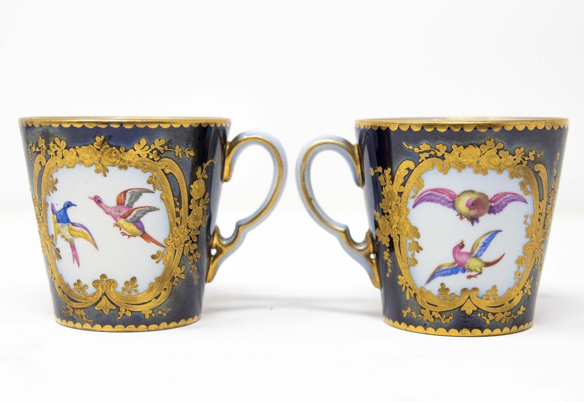 19th Century, Manufacture Of Sèvres, Two Cups And A Sugar Bowl-photo-3