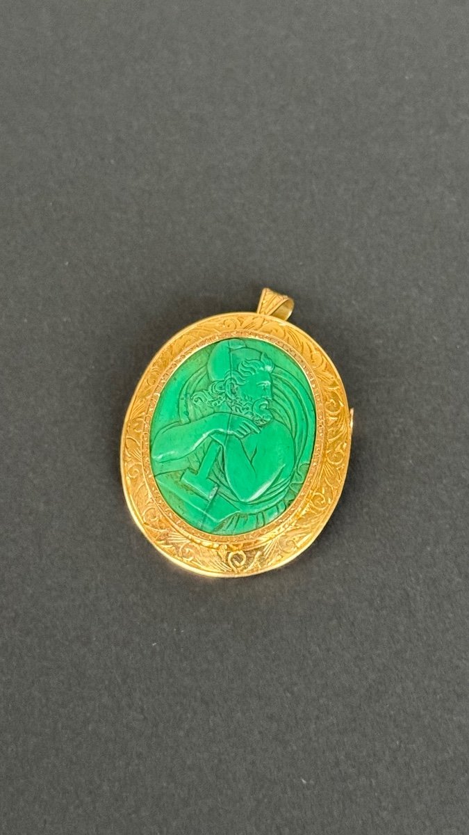 Brooch Pendant Gold Adorned Cameo Malachite Profile Portrait Man Hephaestus Greek God-photo-2