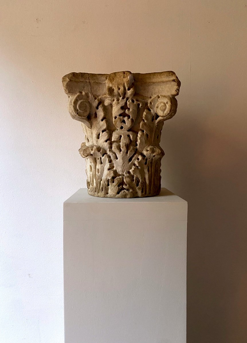 Corinthian Roman Capital Iie-iiie . Carrara Marble Italy Ancient Architectural Element-photo-1