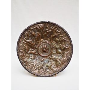 Shield In The Taste Of Antiquity / Renaissance Battle Scene And Lion Head Decorations