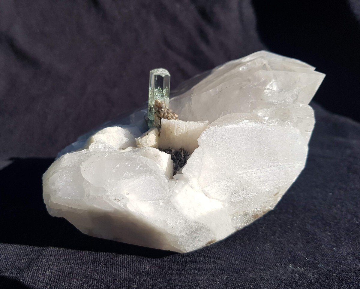 Aquamarine On Quartz - Crystal 3 Cms -photo-4