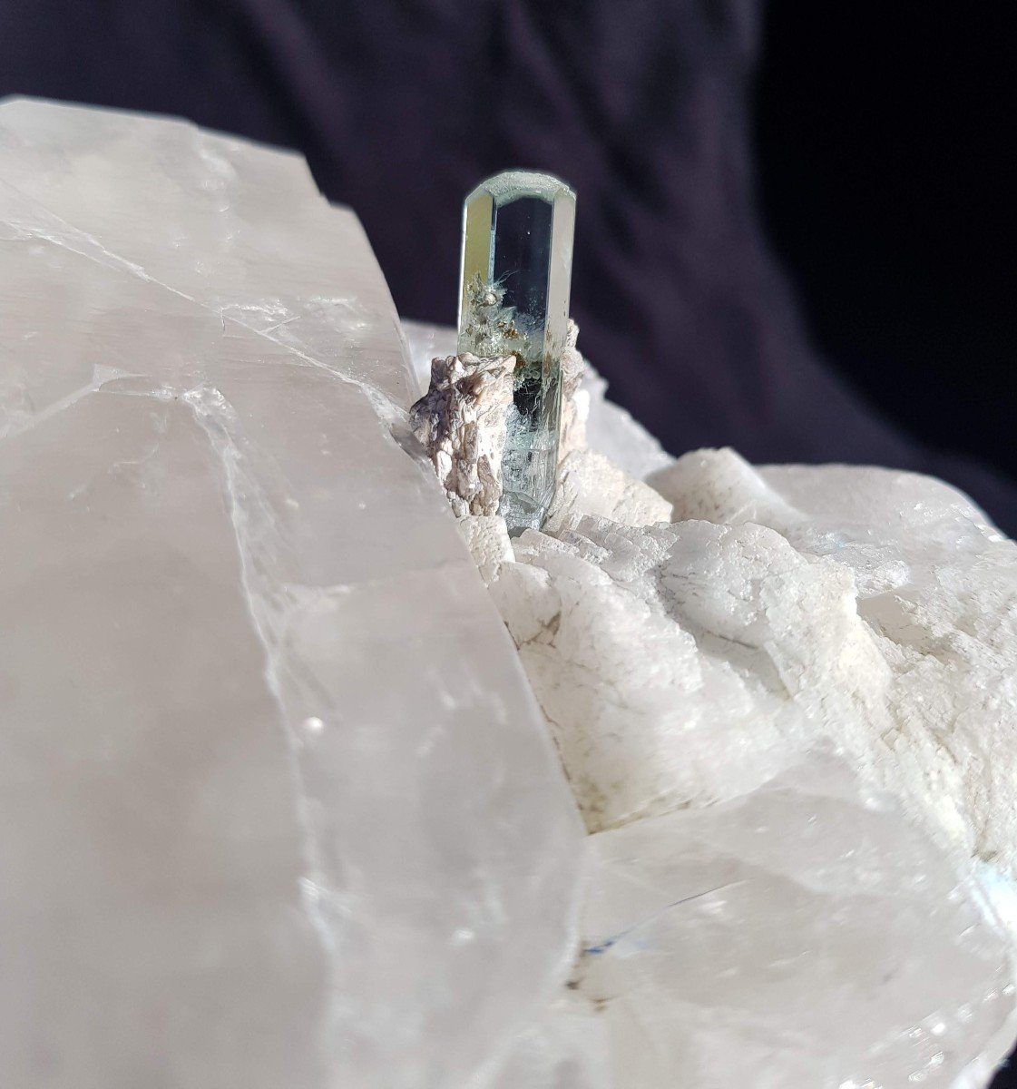 Aquamarine On Quartz - Crystal 3 Cms -photo-1