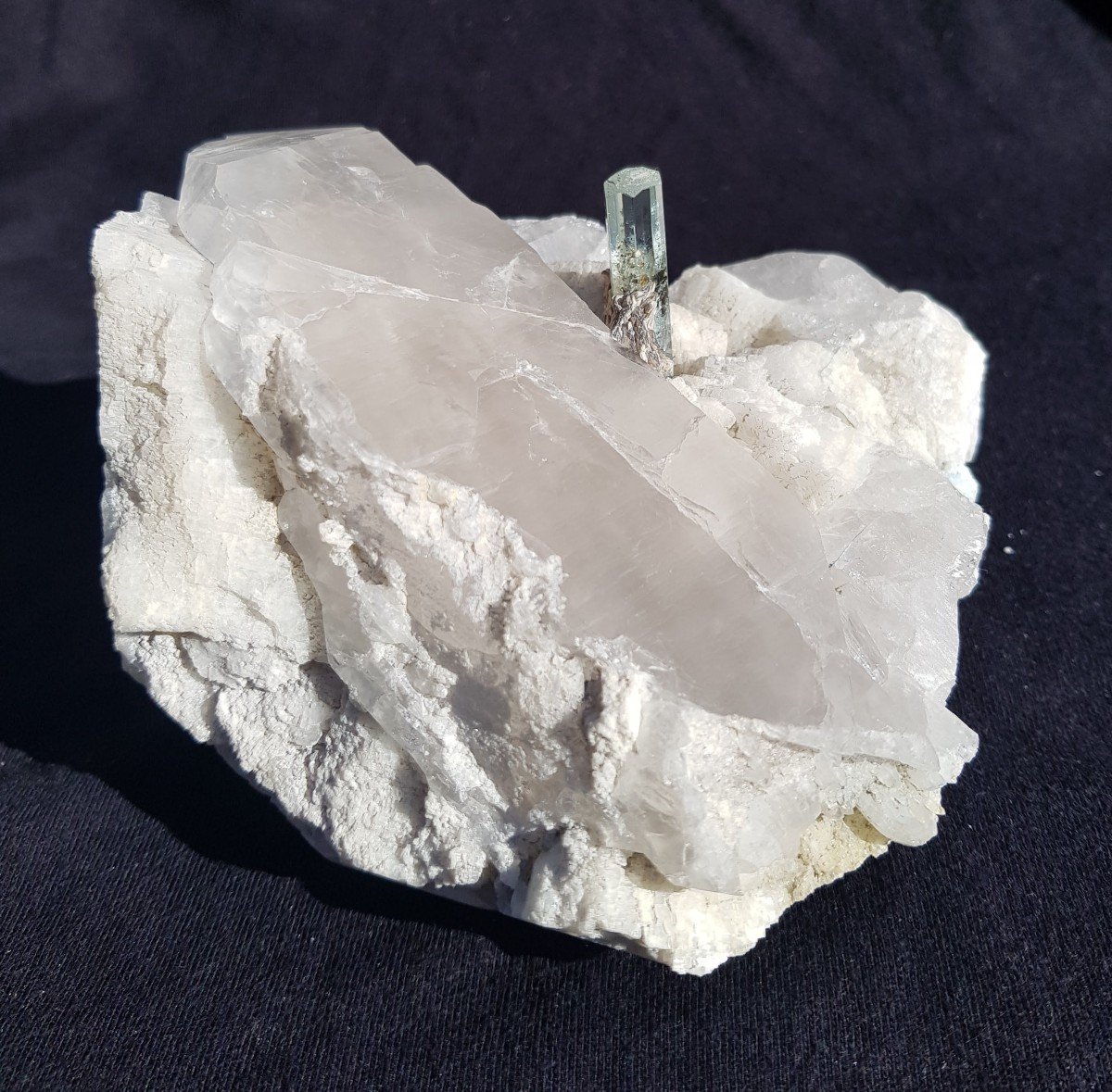 Aquamarine On Quartz - Crystal 3 Cms -photo-6