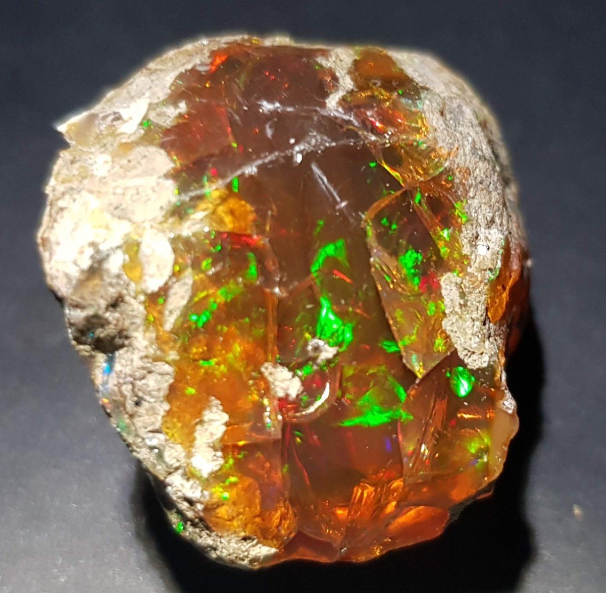 Large Precious Opal - 3.5 Cms - 18 Grs 