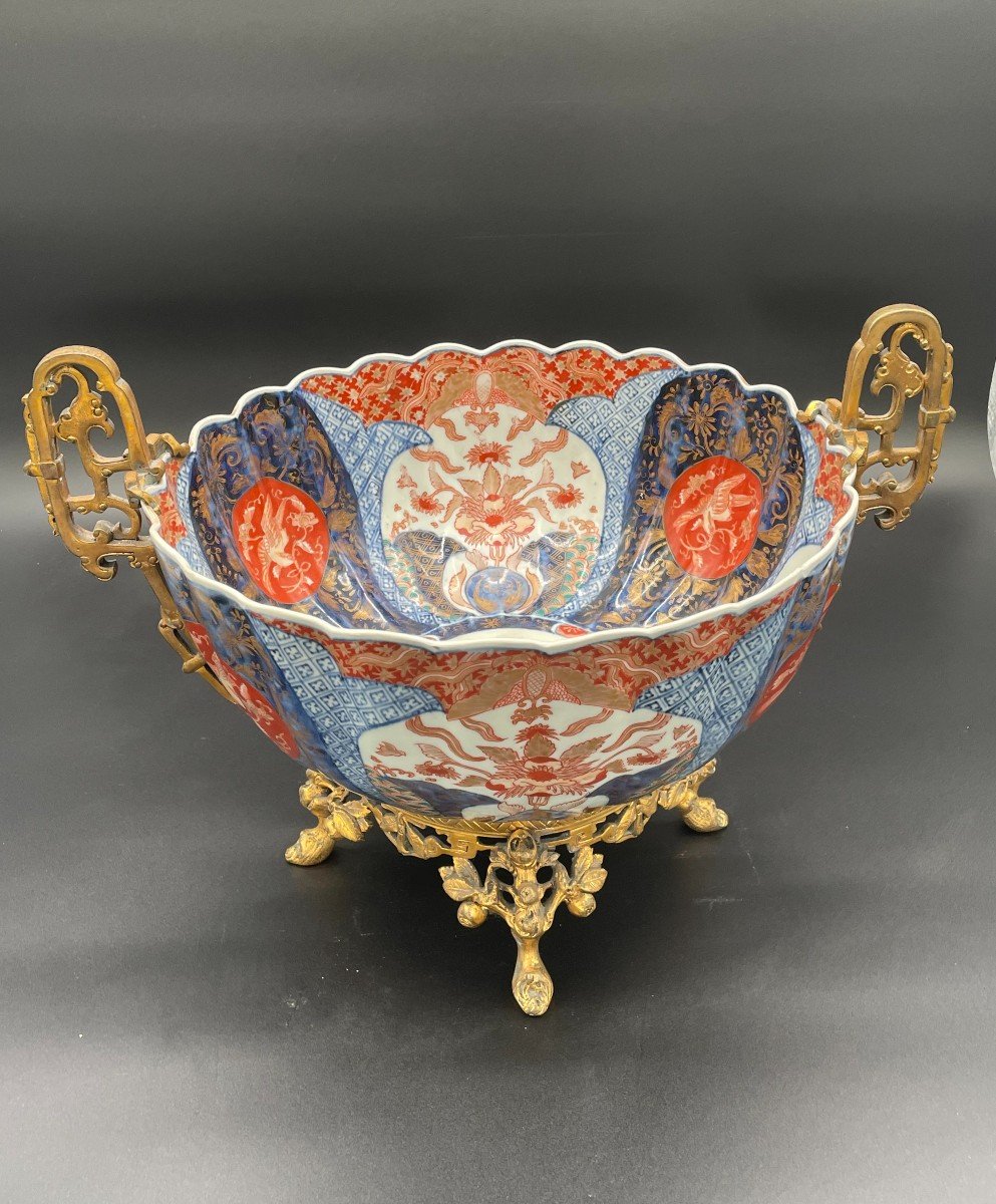 Coupe En Porcelaine Imari Et Bronze Doré Du XIXème Siècle