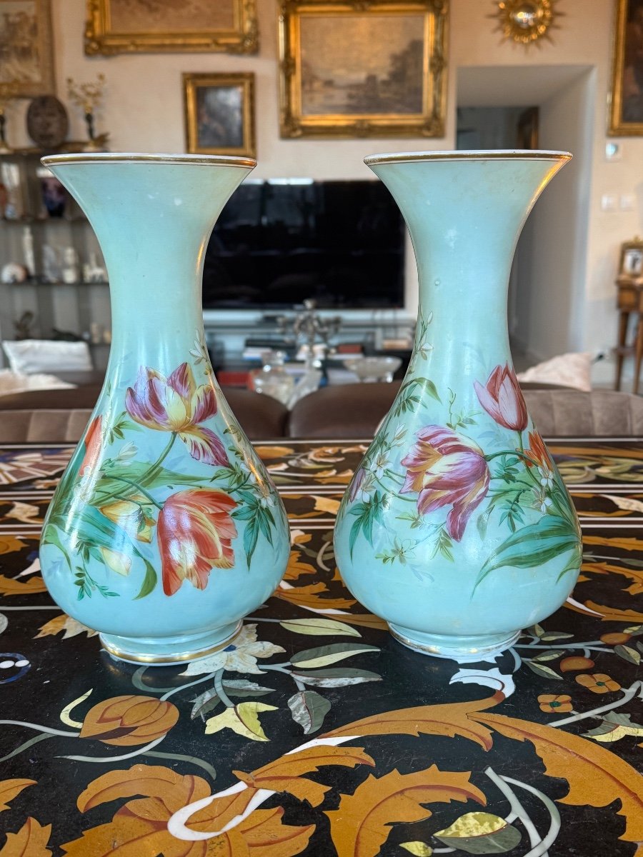 Baccarat: Pair Of Celadon Green Opaline Vases With Floral Decor -photo-1