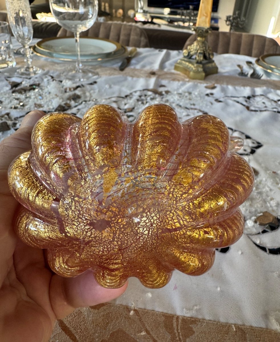 Barovier Et Toso  Murano Pichet à Anse En Verre Soufflé Rosé à Inclusion De Paillon d'Or.-photo-1