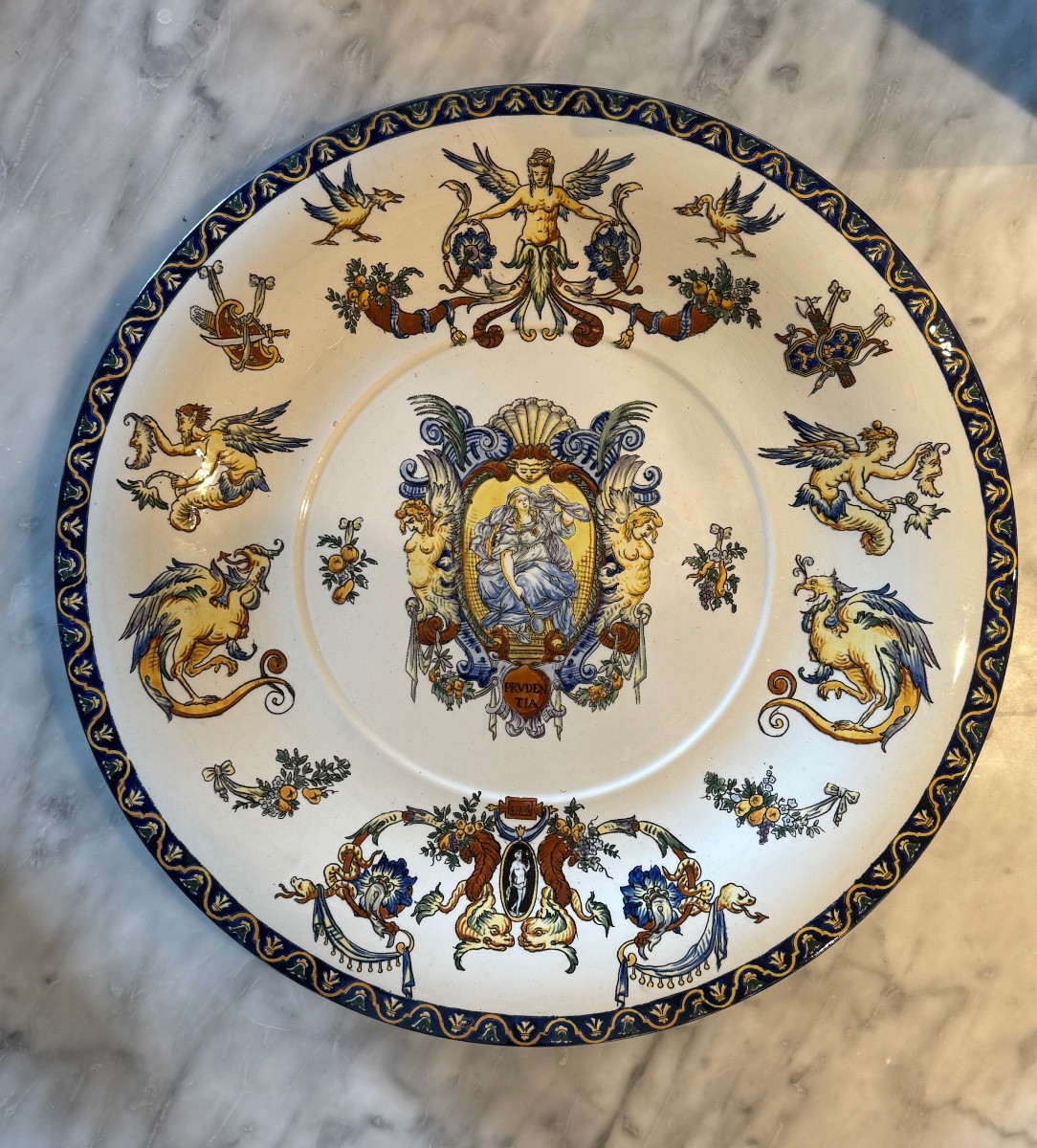 "large Gien Earthenware Dish With Renaissance Decor, Circa 1875-photo-3