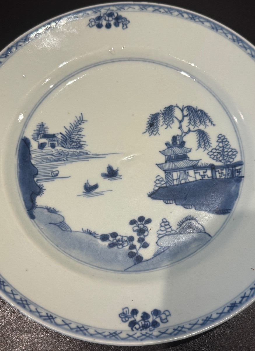 18th Century Porcelain Plate From The East India Company -photo-2