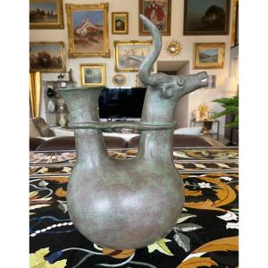 Vase Zoomorphe Terre Cuite Patine Bronze Représentant Une Antilope 