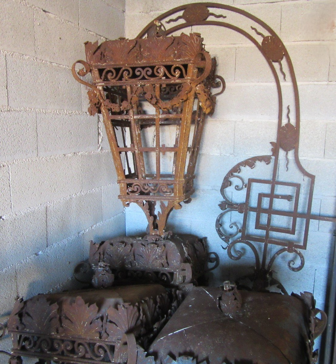 Series Of Four Large Wrought Iron Lanterns With Their Arms, 19th Century-photo-2