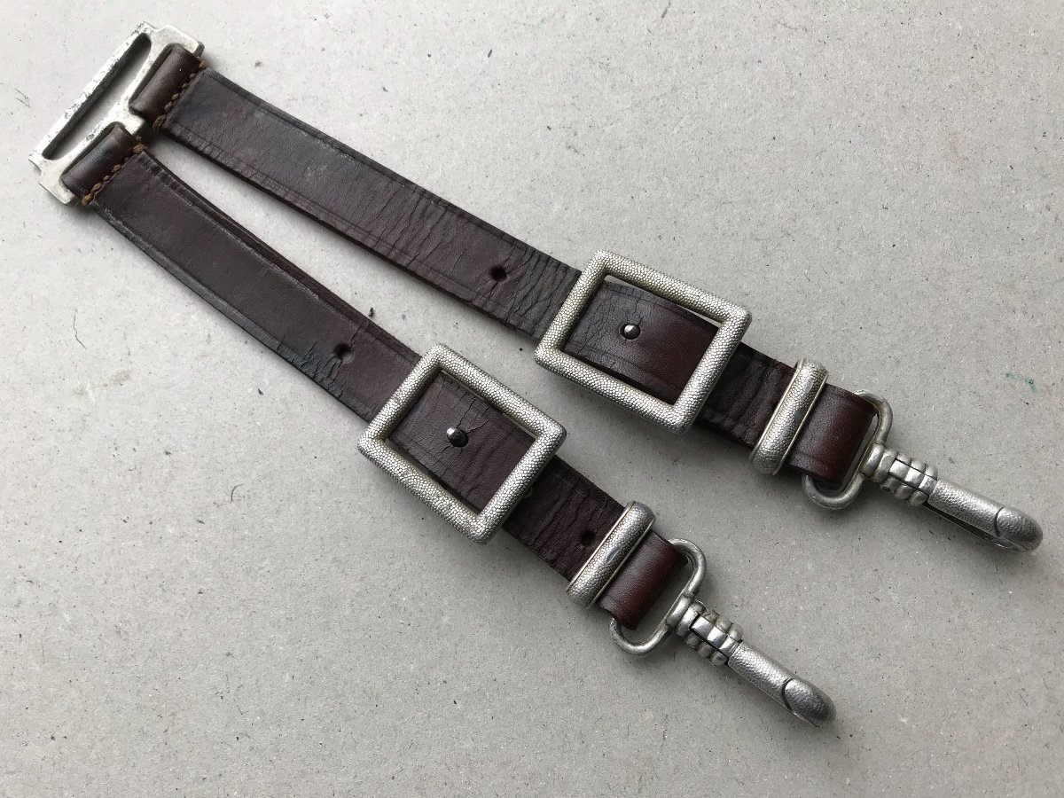 Hangers For Officer's Dagger Of The German Rad Service