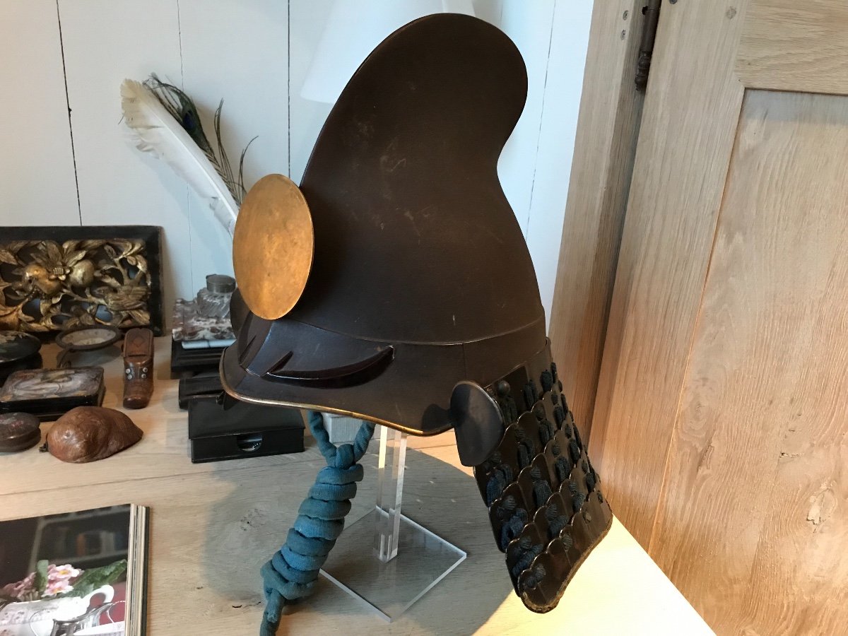 Casque Kabuto De Samurai De Forme Eboshi