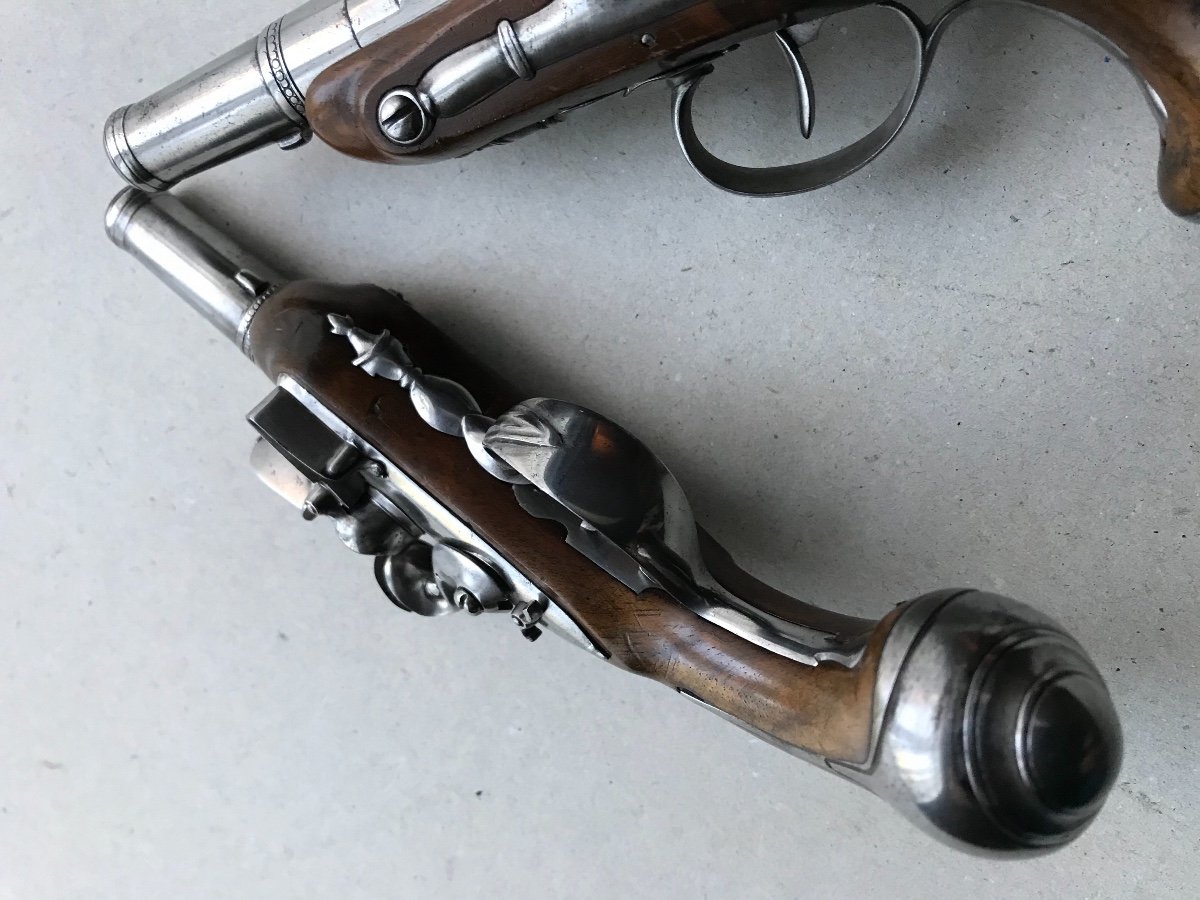 Small Pair Of Flintlock Pistols-photo-1