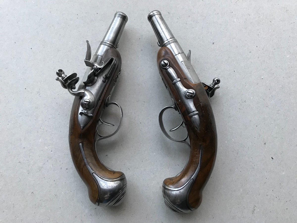 Small Pair Of Flintlock Pistols-photo-2