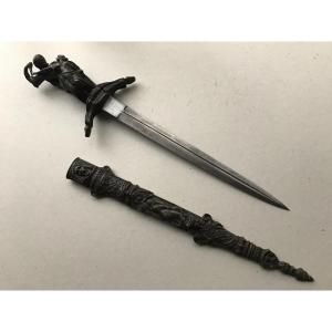 Large Romantic Othello Dagger In Bronze