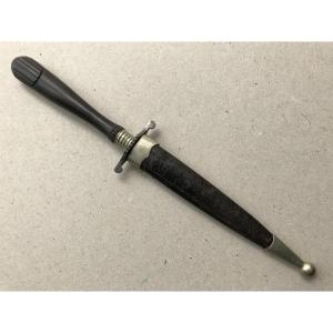 Small Stylus Dagger