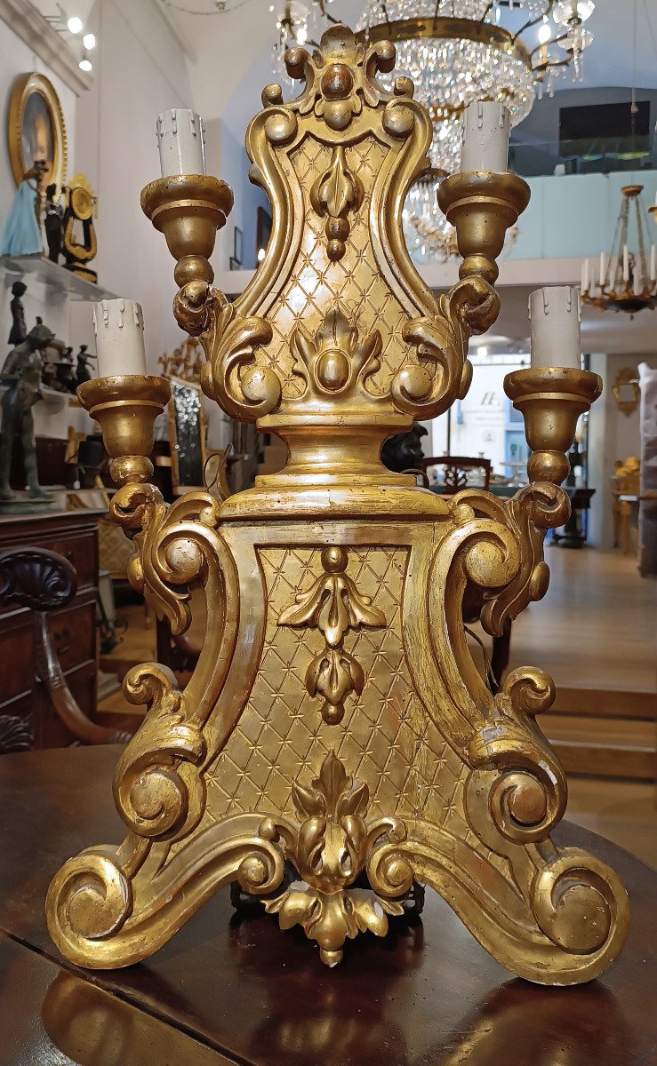 Mid 18th Century Pair Of Golden Wood Candlesticks-photo-2