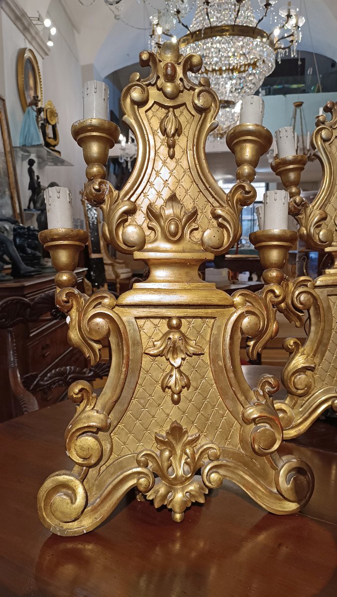 Mid 18th Century Pair Of Golden Wood Candlesticks-photo-3