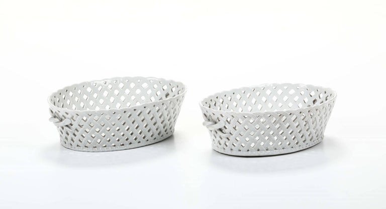 Pair Of 18th Century Ginori Porcelain Baskets-photo-4