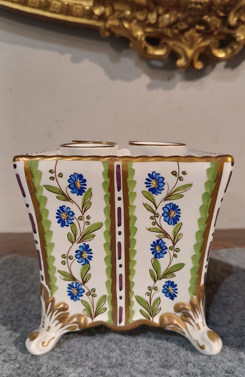 Pair Of Early 19th Century Polychrome Porcelain Flower Vase-photo-1