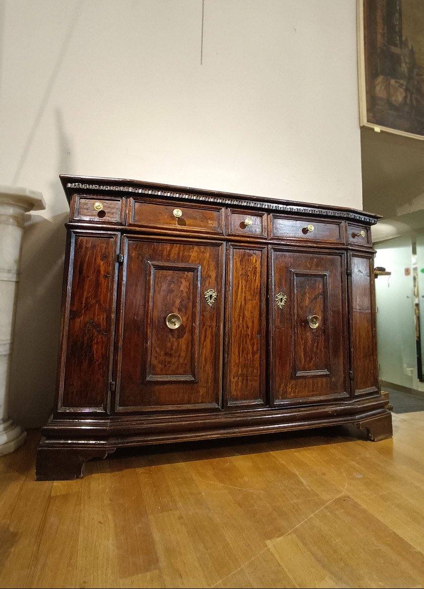 End Of 16th-early 17th Century Tuscan Walnut Sideboard -photo-7