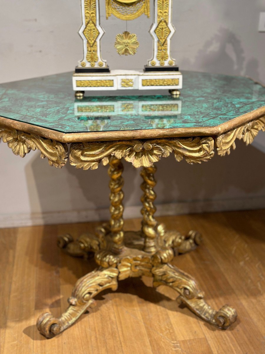 Early 19th Century Gilded Wood Tea Table-photo-7