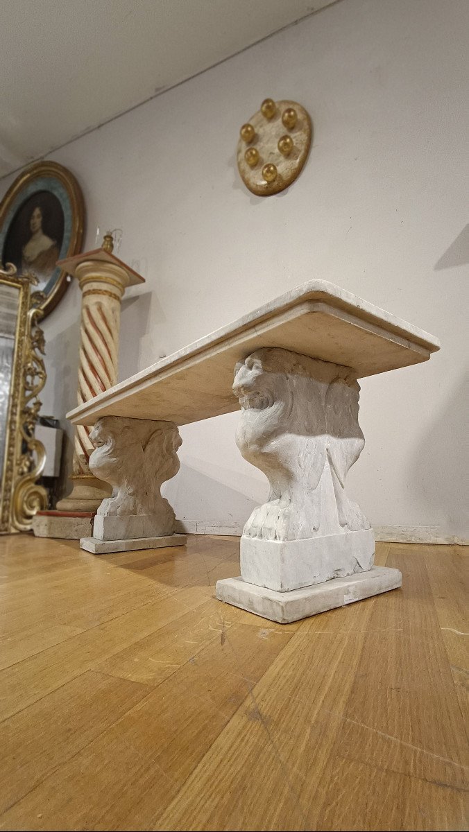 Late 18th Century Marble Bench With Lion Bases -photo-2