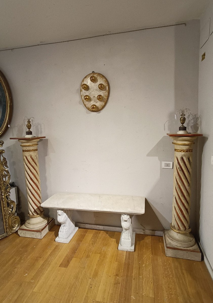 Late 18th Century Marble Bench With Lion Bases -photo-6