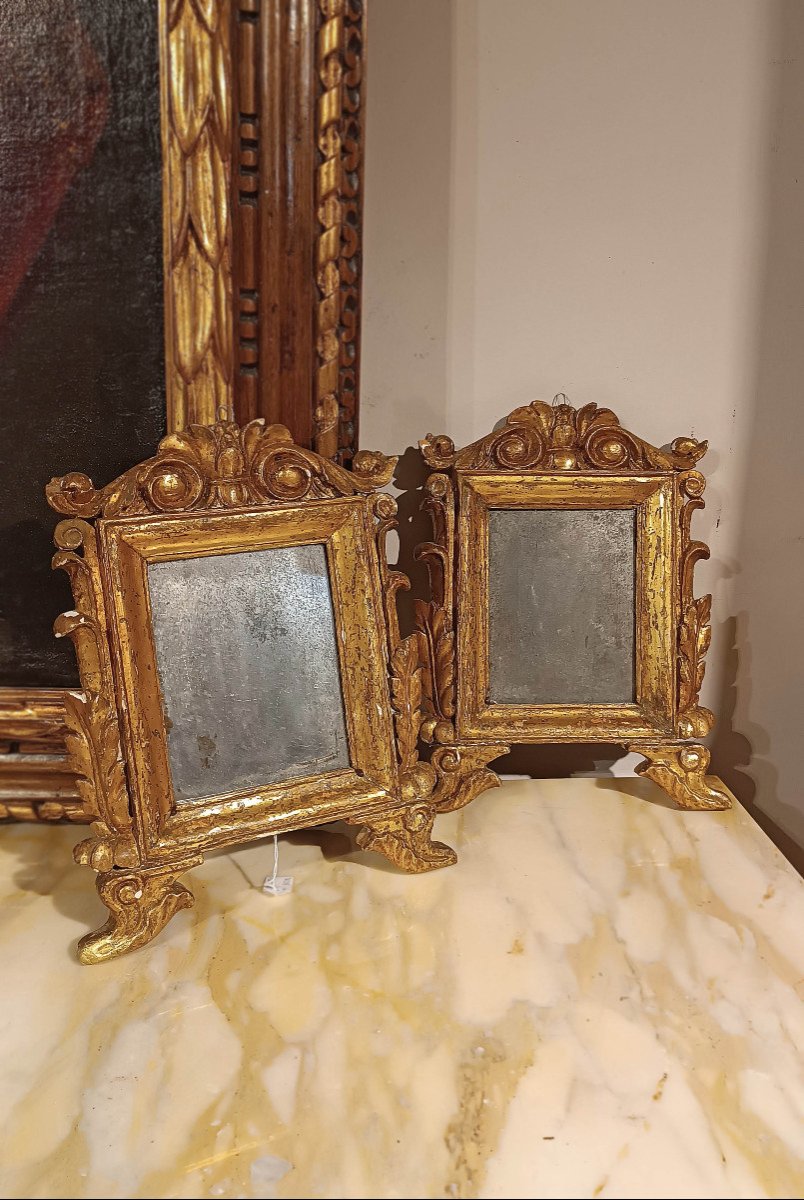 Early 18th Century Pair Of Small Mirrors -photo-3